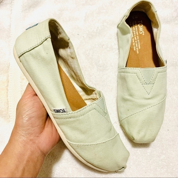 TOMS Women Classics Natural Light Mint Canvas Original size 5 - Picture 2 of 8